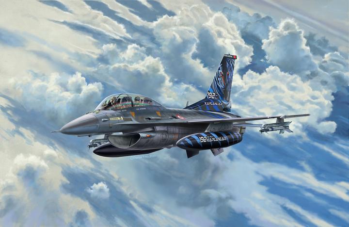Actual product image Revell Model Set F-16D Fighting Falcon