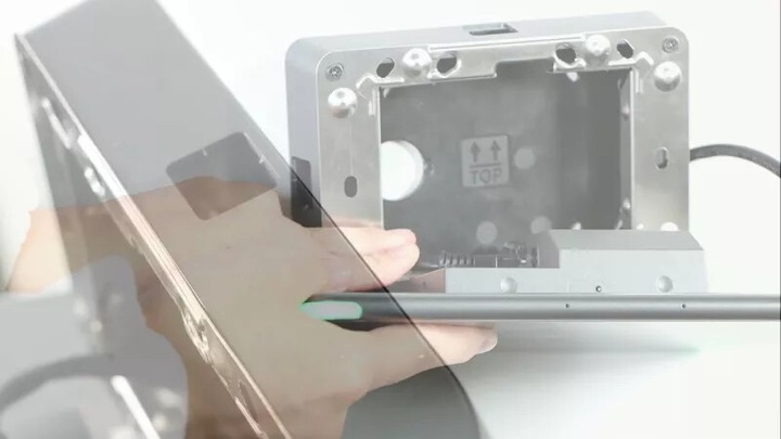 Actual product image Yealink RoomPanel (1280 x 800 pixels, 8")