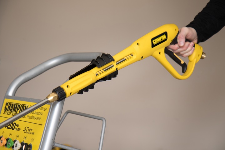 Produktbild Champion Power Equipment 289 Bar (4200 PSI) 15,1 LPM Hochdruckreiniger (Benzinbetrieb)