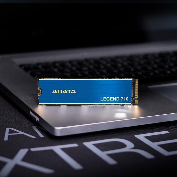 Productafbeelding Adata SSD 2.0TB LEGEND 710 M.2 PCI3 M.2 2280 (2000 GB, M.2 2280)
