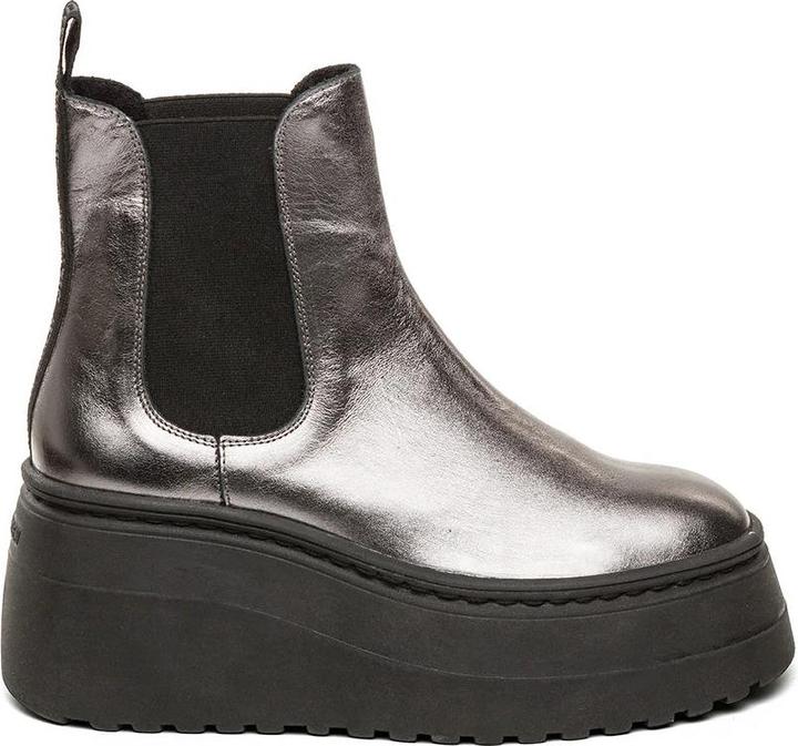 Actual product image Steve Madden black pegasus boots (40)