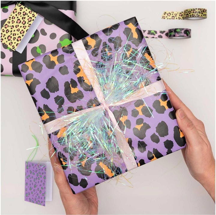 Image du produit Rico Design Papier cadeau Leo 70 x 3 m, violet/orange (Papier cadeau, 1 x)