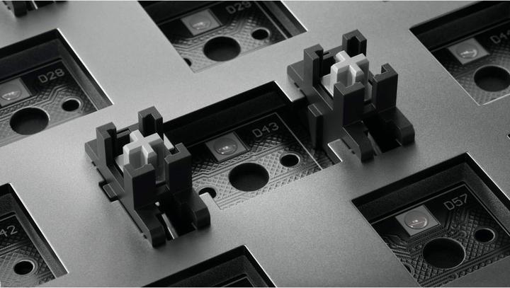 Actual product image Keychron Q16 HE 8K (CH, Cable)