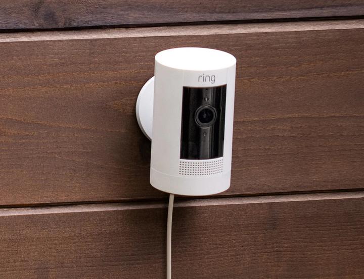 Actual product image Ring Stick Up Cam Plug-in - Beveiligingscamera - Bedraad - Wit (1920 x 1080 Pixels)