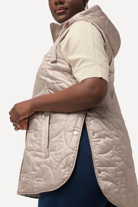 Image du produit Ulla Popken Gilet matelassé à capuche avec bouton-pression sur les côtés. Ligne A (50, 52)