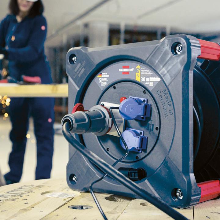Actual product image Brennenstuhl Professional CEE cable reel KD 3200 C1 with all-round roll-over protection (30 m, 2.50 mm²)