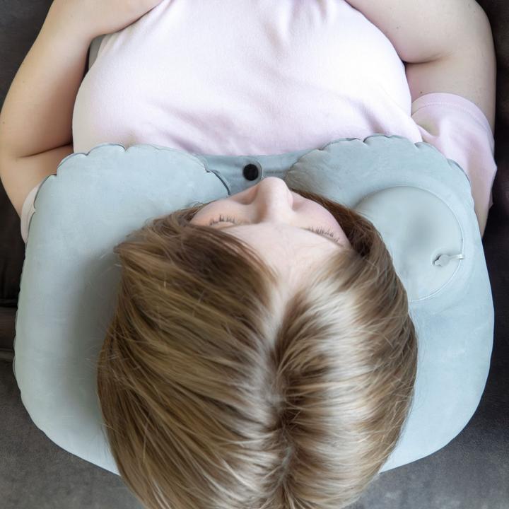 Image du produit Intirilife Coussin gonflable pour le cou (Coussins de voyage)