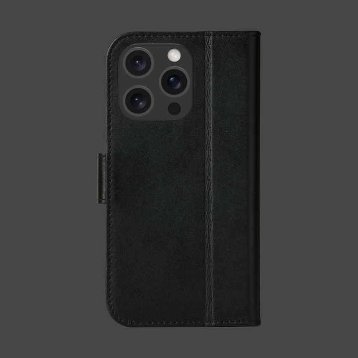 Actual product image dbramante1928 Copenhagen (Apple iPhone 16 Pro)