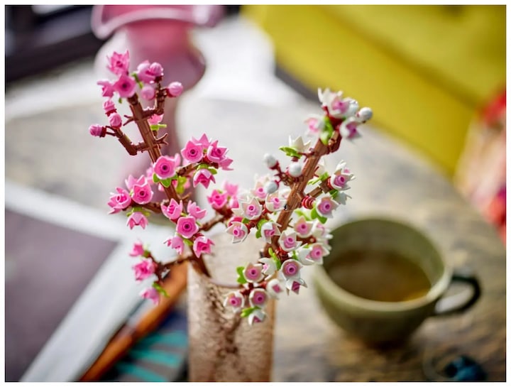 Actual product image LEGO Cherry blossom (40725, LEGO Iconic)