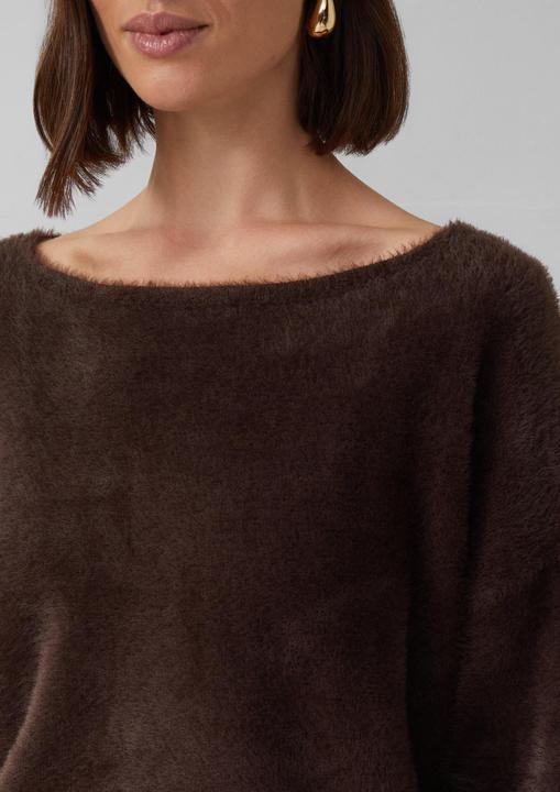 Produktbild s.Oliver Strickpullover Flauschiger Relaxed-Fit-Pullover mit U-Boot-Ausschnitt (44)