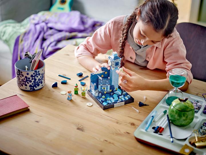 Produktbild LEGO Disney Peter Pans & Wendys Flug über London (43232, LEGO Disney)