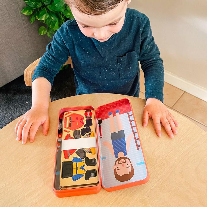Produktbild mierEdu Magnetspiel Box Dress Up – Feuerwehrmann zum Ankleiden (Deutsch)