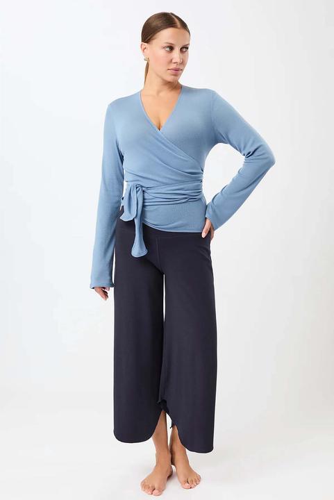 Actual product image Mandala Cozy Wool Wrap (S)