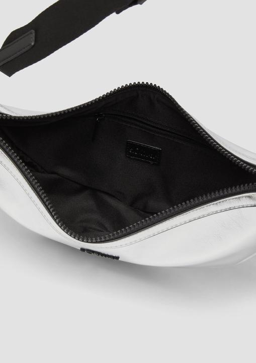 Actual product image S.Oliver Tasche Schultertasche in Metallic-Optik