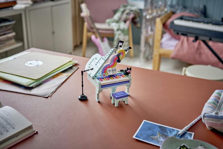 Produktbild LEGO Deko-Klavier mit Katze (31392, LEGO Creator Expert)