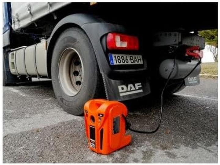 Produktbild Irimo 2400 CA/1200 CA Batterie-Booster 12/24V starker AGM Booster (1.80 m)