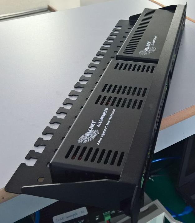 Actual product image Allnet Switch accessories unmanaged 4 port Gigabit LT-PoE 90W 19" 1U patch panel (4 ports)