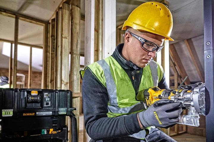 Produktbild DeWalt FRÄSMASCHINE 18V 2in1 8mm 2x5,0Ah TSTAK DCW604P2