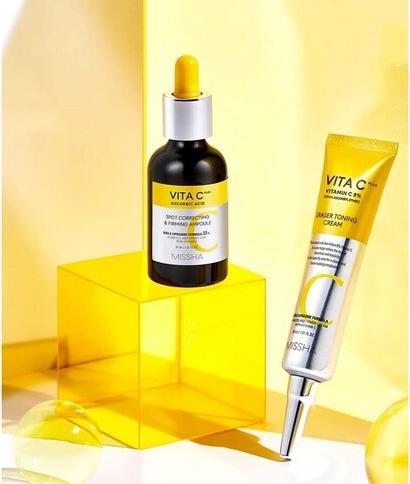 Immagine prodotto Missha Vita C Plus Pack (Ampoule, 10mL, Toner, 15mL)