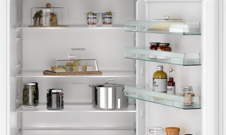 Actual product image Siemens iQ100, Built-in fridge-freezer combination with bottom freezer compartment, 193.5 x 69.1 cm, drag (383 l)