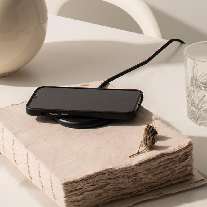 Actual product image Decoded Leather Wireless Charger (10 W)