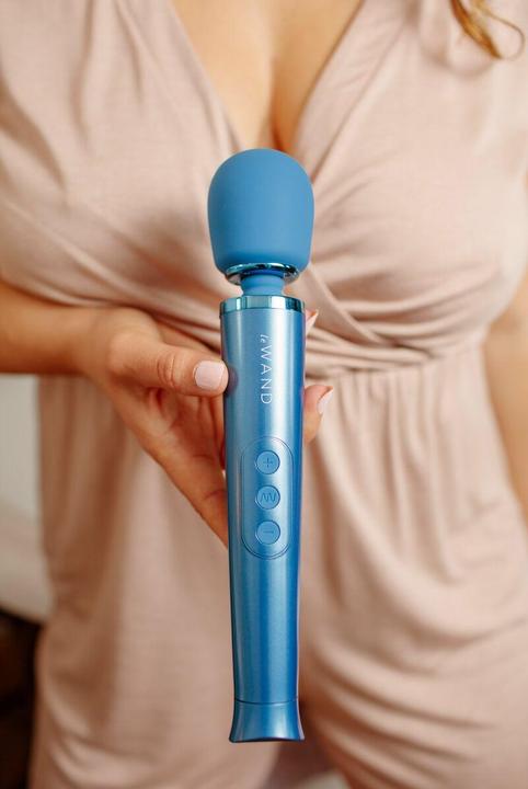 Actual product image Le Wand Wall Massager
