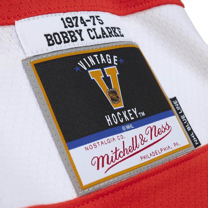 Produktbild Mitchell & Ness M&N Blue Line Bobby Clarke Philadelphia Flyers Jersey - S (S)