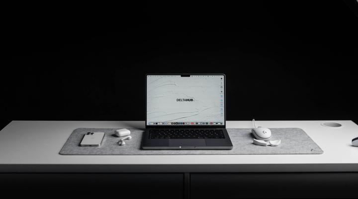 Actual product image Deltahub Minimalistic Desk Pad -hiirimatto,, vaaleanharmaa