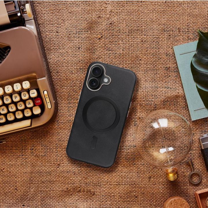 Image du produit OEM Back panel cover GENTLEMAN MAG COVER Case compatible with MagSafe for IPHONE 11 black (Apple iPhone 11)