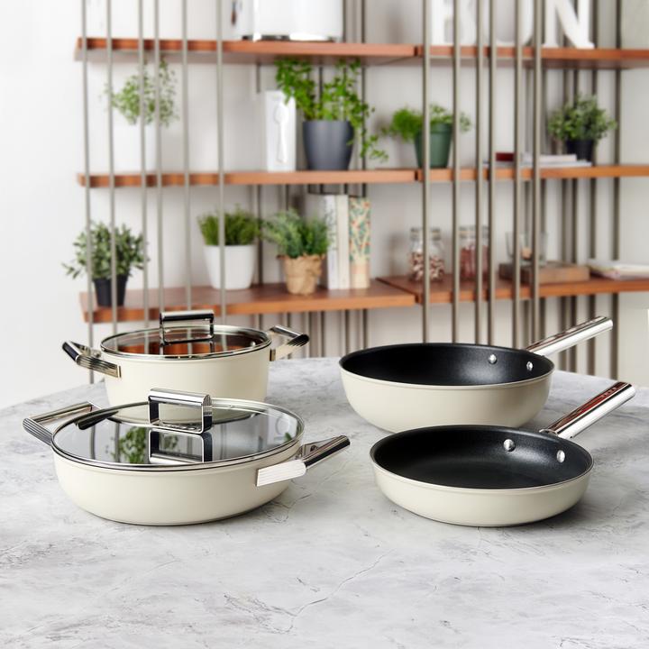 Produktbild Smeg CKFC2411CRM Schmortopf Ø 24 cm mit Glasdeckel, 2 Griffe, creme (24 cm, Bräter + Schmortopf)