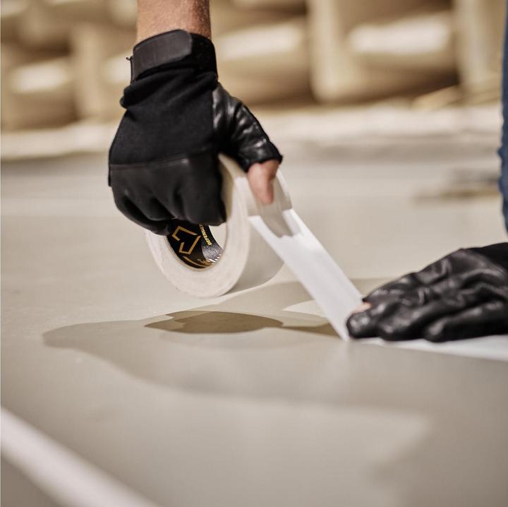 Image du produit Defender EXA-TAPE-VALUE W 50 - Adhésif tissé, blanc, brillant, 50 mm x 50 m (50 mm)