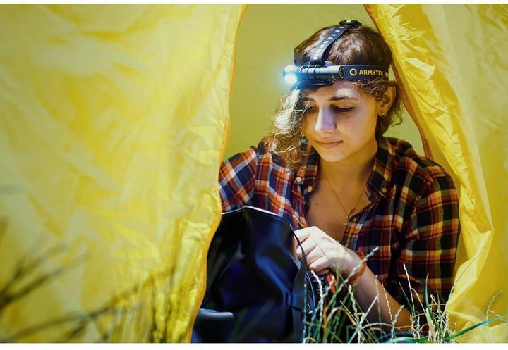 Produktbild ArmyTek Wizard C2 WG Warm LED Stirnlampe akkubetrieben 1100lm 13h F09201W (1100 lm)