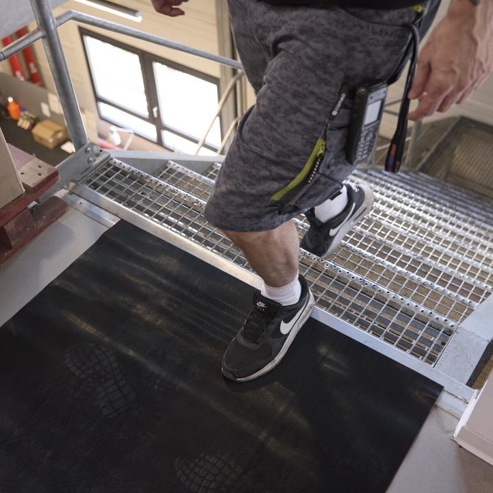 Actual product image Defender Fine groove mat
