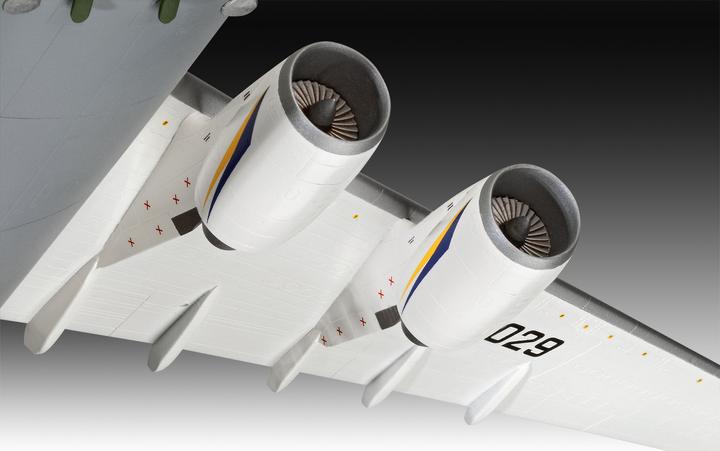 Actual product image Revell Antonov An-124 Ruslan