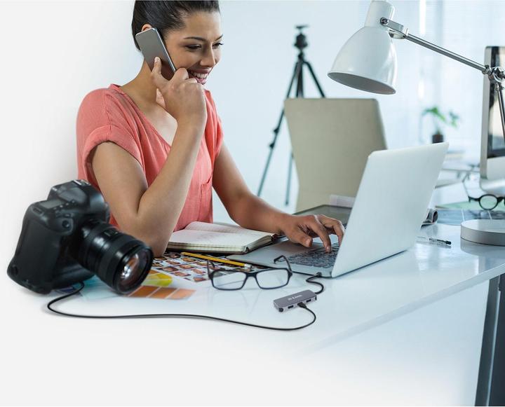 Produktbild D-Link DUB-2335, USB Type-C, HDMI, RJ-45, USB 3.2 Gen 1 (3.1 Gen 1) Type-A, USB Type-C, 5000 Mbit/s (USB-C, 6 Ports)