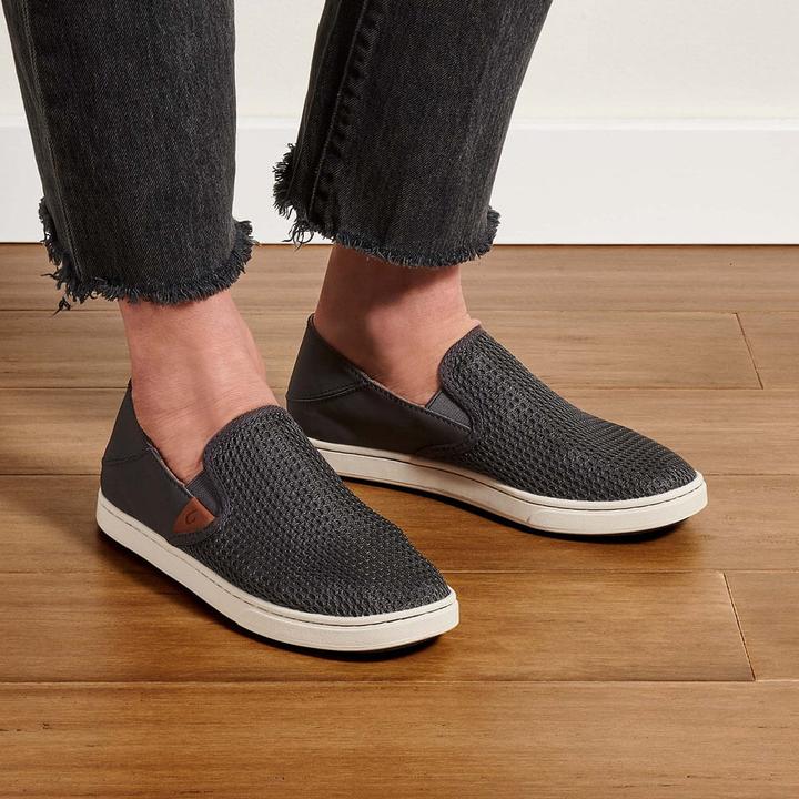 Actual product image OluKai Pehuea (41)