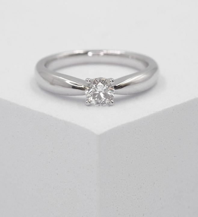 Actual product image Muau Solitaire (54, 750/18 K Gold)