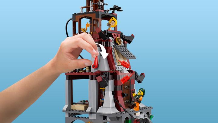 Actual product image LEGO Ninjago The Lighthouse Siege (70594, LEGO Ninjago)