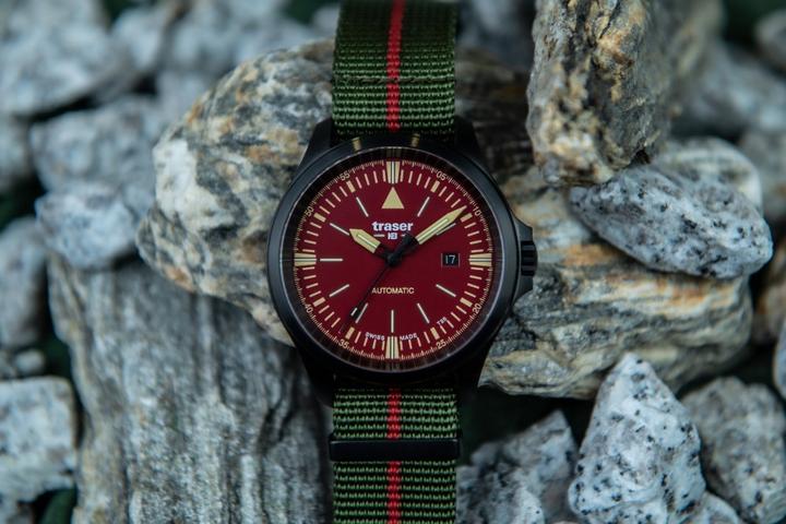 Produktbild Traser 100757 P67 Officer Automatik Herrenuhr 45mm 10ATM (Swiss Made, 45 mm)