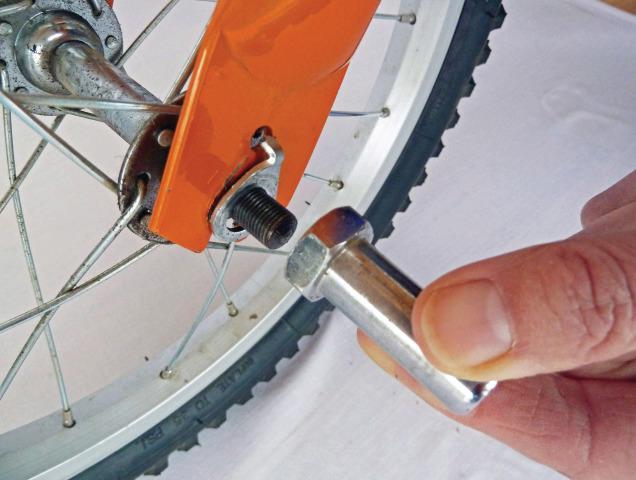 Actual product image FollowMe Mounting set axle extension nuts 3/8"