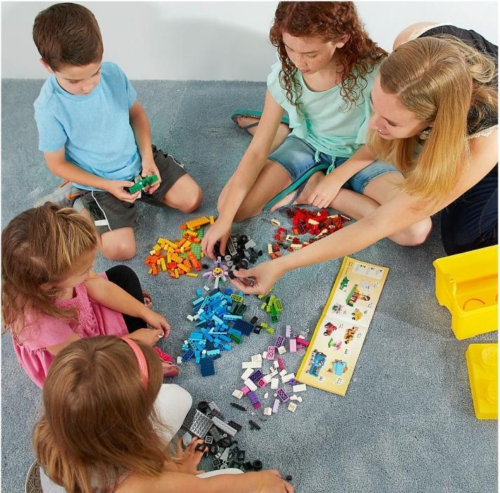 Actual product image LEGO Classic Large Building Blocks Box (10698, LEGO Classic)
