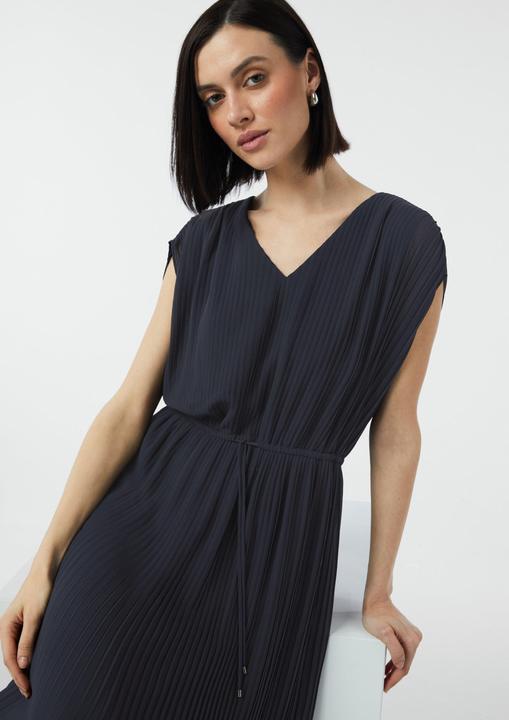 Produktbild Comma Kleid Plissiertes Midikleid aus Chiffon (46)
