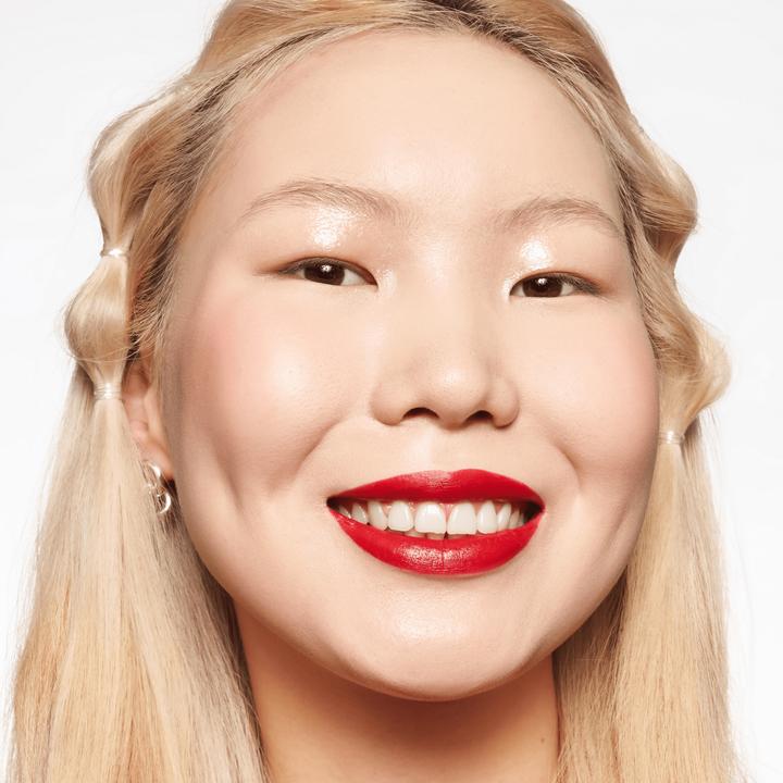 Actual product image essence BLUSH crush! (70 Berry Blush)