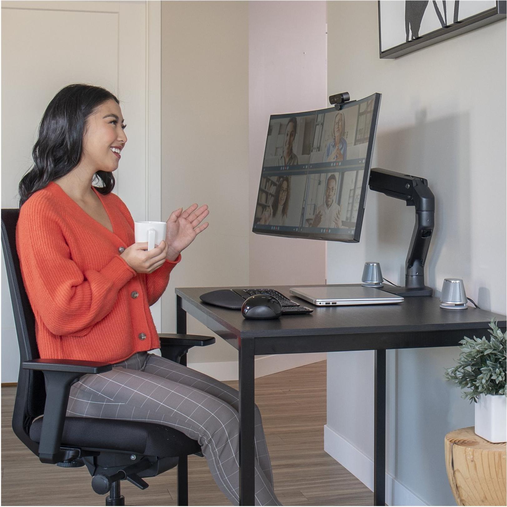 Thumbnail - Ergotron HX Monitor Arm mit patentierter CF-Technologie (Tisch, 49"), Monitor Halterung, Schwarz