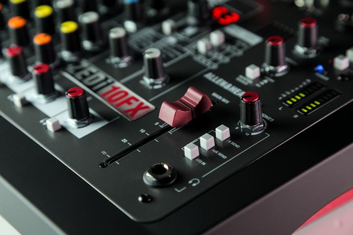 Immagine prodotto Allen & Heath ZEDi-10FX (Mixer da studio e live)
