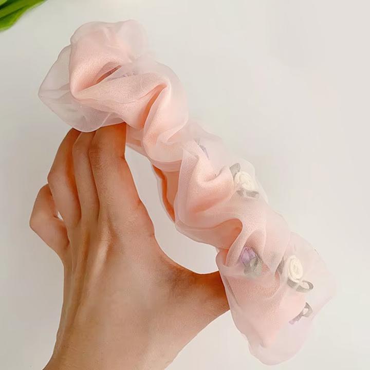 Produktbild Avizar Scrunchie Doppelstoff mit 3D Rosen Rosée (Haargummi)