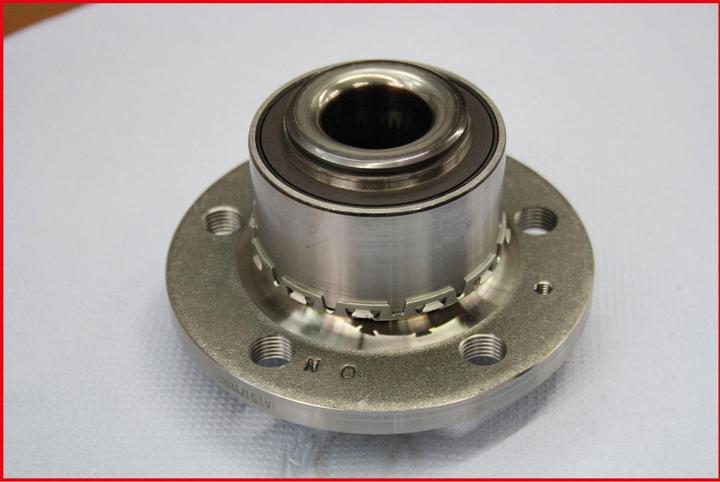Immagine prodotto KS Tools Set di utensili per il montaggio dei cuscinetti ruota compatti VAG, 17 pezzi