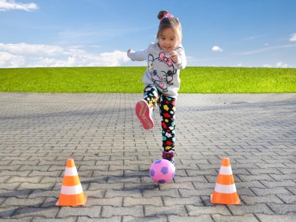 Produktbild Kögler Pylon, Verkehrshütchen, orange mit 2 weissen Streifen, 14,3x14,3x21,5