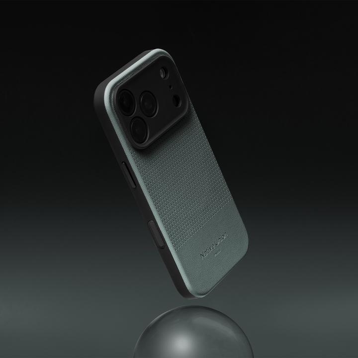 Actual product image Native Union Active Case (Apple iPhone 17 Pro)
