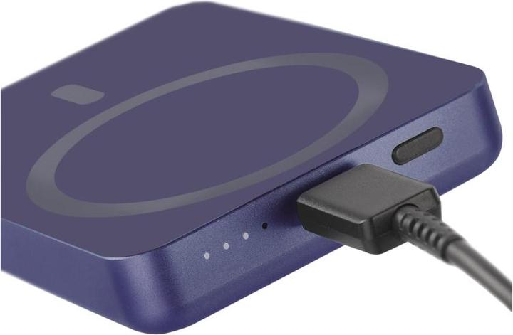 Actual product image Emos Powerbank WI 522, 5 000 mAh, 20 W+Wireless, blau (5000 mAh, 20 W, 19.25 Wh)